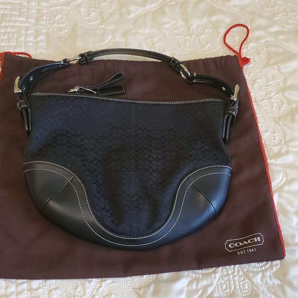Signature Coach Hobo Bag Leather Black & Silver